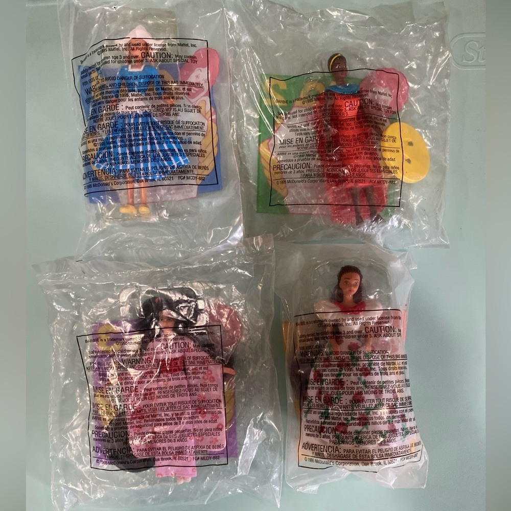 1995 McDonald’s International Barbie Happy Meal Toys #1-4 New in Sealed Packages